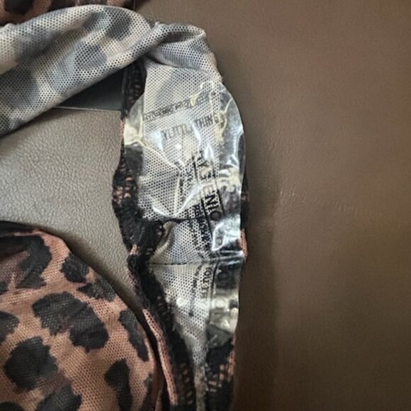 NWT Mesh Leopard Animal Print Mock Neck Bodysuit Fitted Top - Picture 6 of 8